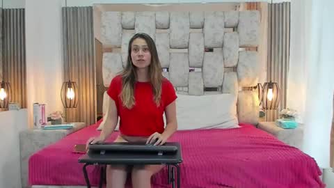 saraANDyoni online show from 12/09/24, 04:37