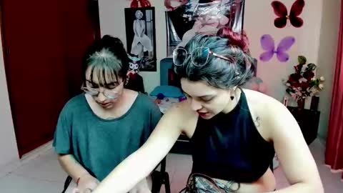 Alahia and Marilyn online show from 11/25/25, 01:44