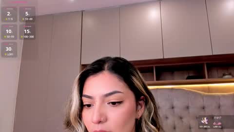 Snapshot of sarabennet_ chatting on 11/29/25, 01:08 Sara online show from 11/29/25, 01:08