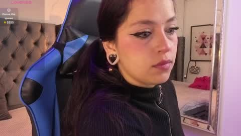 Snapshot of saracampur chatting on 04/06/26, 12:50 Sara online show from 04/06/26, 12:50