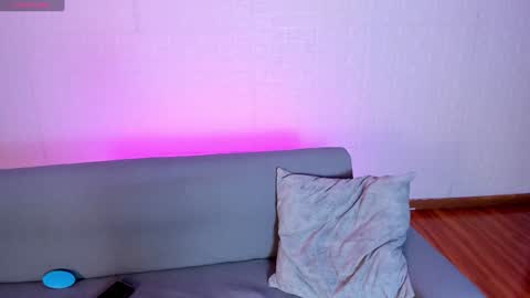 Sara  Everyday From 1430 to 2130 Col Time online show from 12/05/24, 09:39