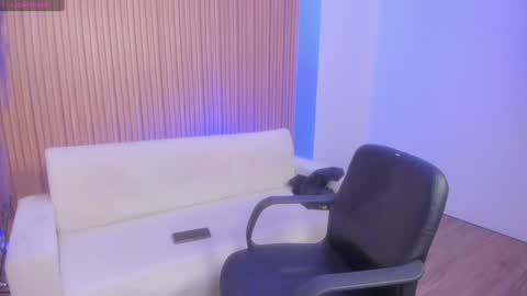 Sara  Everyday From 1430 to 2130 Col Time online show from 12/30/24, 10:01