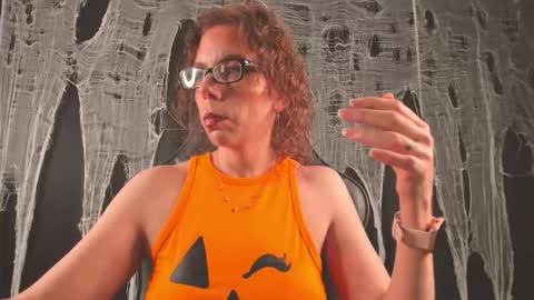 Sara Desire online show from 10/28/25, 12:19