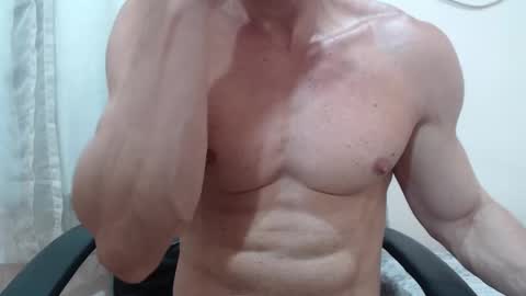 saradorj92 online show from 12/21/25, 02:08