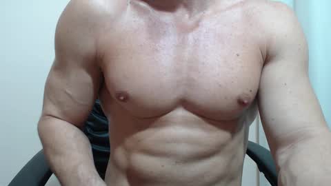 saradorj92 online show from 02/15/26, 01:46