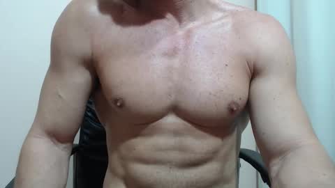 saradorj92 online show from 02/26/26, 04:00