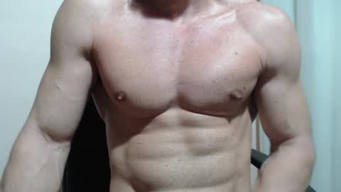 saradorj92 online show from 03/18/26, 12:14