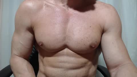 saradorj92 online show from 04/13/26, 03:45