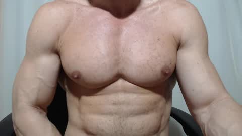 saradorj92 online show from 04/23/26, 06:47