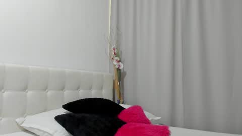 Snapshot of saradusk chatting on 06/11/26, 03:15 Sara online show from 06/11/26, 03:15