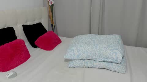 Snapshot of saradusk chatting on 07/09/26, 03:10 Sara online show from 07/09/26, 03:10