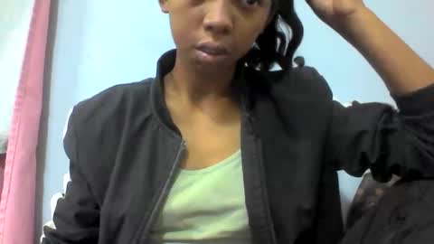 Snapshot of sarah146341 chatting on 12/16/25, 06:18 sarah146341 online show from 12/16/25, 06:18