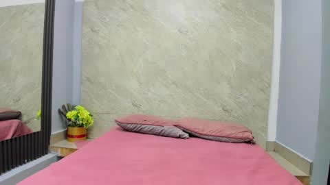 Sarah online show from 12/15/25, 11:58