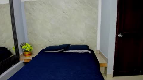 Sarah online show from 12/18/25, 11:38