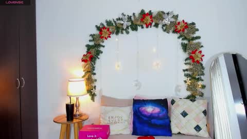 sarah  cinnamon online show from 12/19/25, 07:21