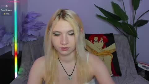 Snapshot of sarah_amoure_kiss chatting on 03/31/26, 03:08 Sarah online show from 03/31/26, 03:08