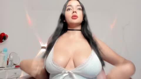 Snapshot of sarah_angelll chatting on 03/20/26, 01:32 sarah online show from 03/20/26, 01:32