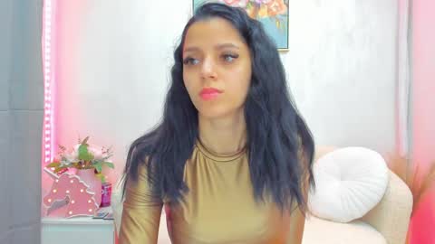 Sara online show from 04/10/26, 10:53