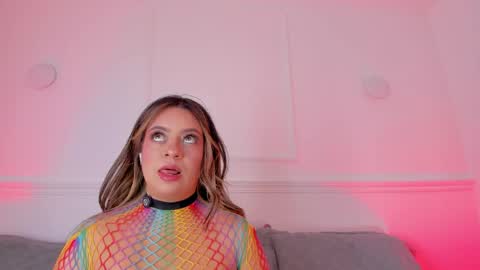 Sarah Bonneth online show from 04/07/26, 11:43