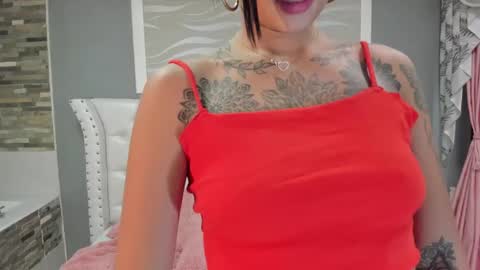 Sarah online show from 02/05/25, 12:20