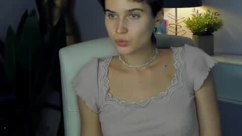 Snapshot of sarah_desire01 chatting on 10/09/25, 03:32 Sarah online show from 10/09/25, 03:32