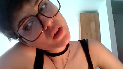 Sarah online show from 03/01/26, 03:25