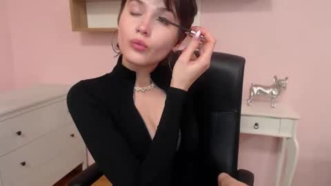 Sarah online show from 04/23/26, 07:52