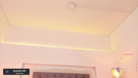 Snapshot of sarah_hiill chatting on 01/26/25, 02:19 online show from 01/26/25, 02:19