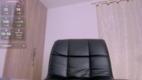 Snapshot of sarah_horny69 chatting on 03/04/25, 01:12 Call me MY LOVE online show from 03/04/25, 01:12