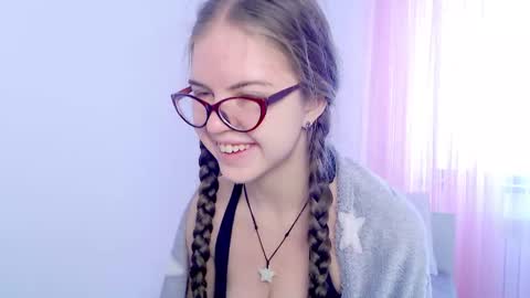 Sarah online show from 11/06/25, 04:13