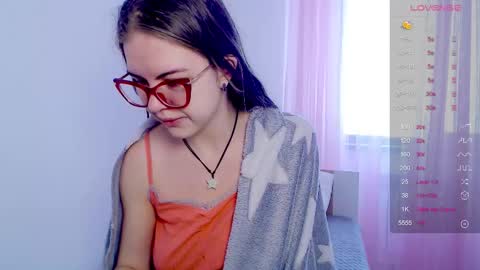 Snapshot of sarah_hs chatting on 01/19/26, 05:55 Sarah online show from 01/19/26, 05:55