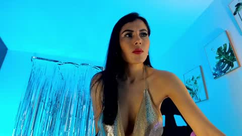 INSTAGRAM...sarah22 p online show from 01/05/25, 12:52