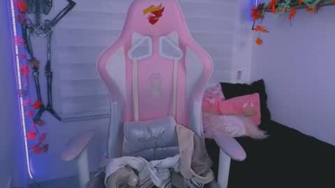 Sarah Ramirez online show from 10/23/25, 03:06