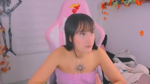 Sarah Ramirez online show from 10/26/25, 11:53