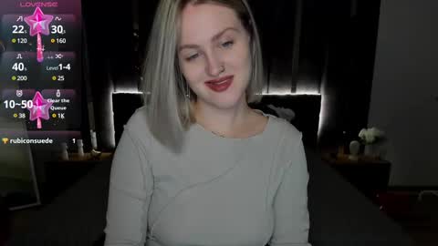 Sarah online show from 02/19/25, 01:08