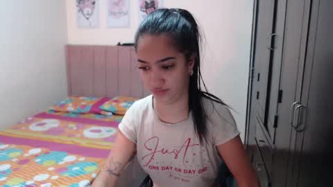 Sarah online show from 01/26/25, 02:41