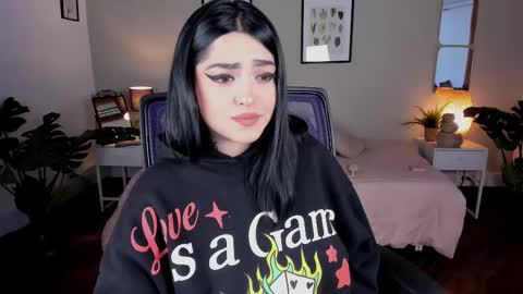   online show from 02/24/25, 08:03