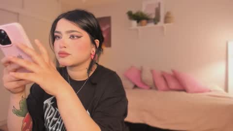   online show from 10/28/25, 05:11