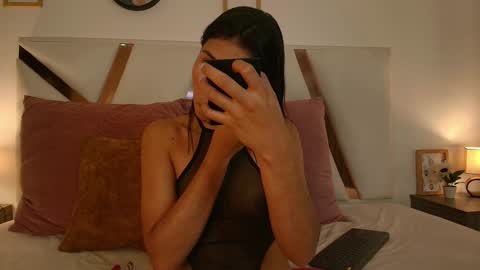 Snapshot of sarahevans__ chatting on 01/03/25, 07:29 Sarah Evans online show from 01/03/25, 07:29