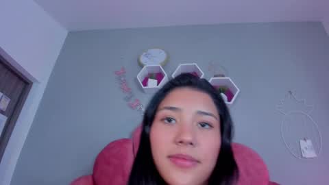 Snapshot of sarahevans__ chatting on 01/10/25, 10:46 Sarah Evans online show from 01/10/25, 10:46