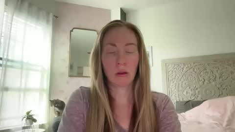 Sarah online show from 04/11/26, 04:44