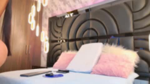 Sarah online show from 02/18/25, 11:22