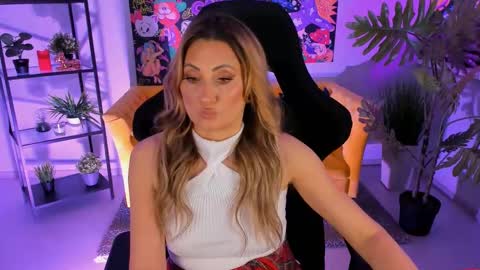 Divine Sarah NONUDE model online show from 02/23/25, 01:53