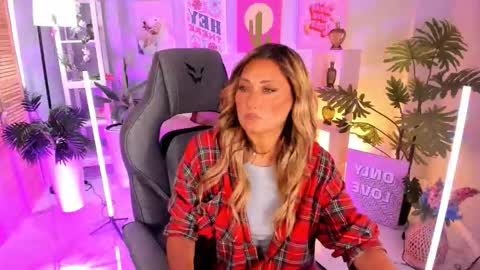 Divine Sarah NONUDE model online show from 09/25/25, 12:31