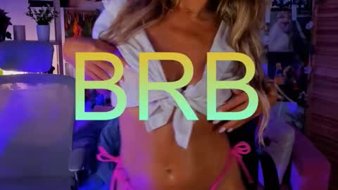 Divine Sarah NONUDE model online show from 10/24/25, 11:39