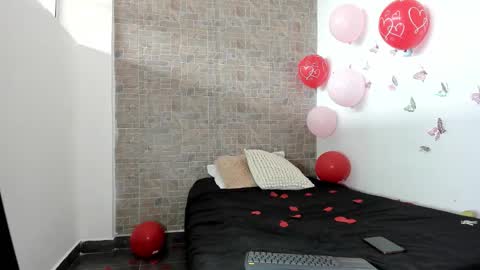 Snapshot of sarahjenkinx chatting on 02/16/26, 01:40 Sarah Jenkin online show from 02/16/26, 01:40