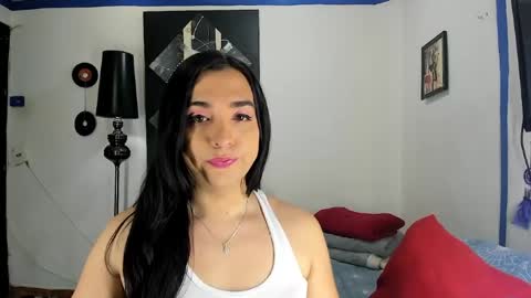 Snapshot of sarahjey chatting on 04/29/26, 05:30 SARAHJEY online show from 04/29/26, 05:30