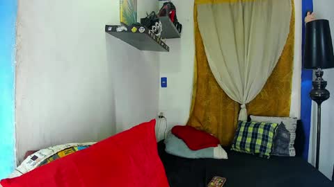 Snapshot of sarahjey chatting on 05/23/26, 01:11 SARAHJEY online show from 05/23/26, 01:11