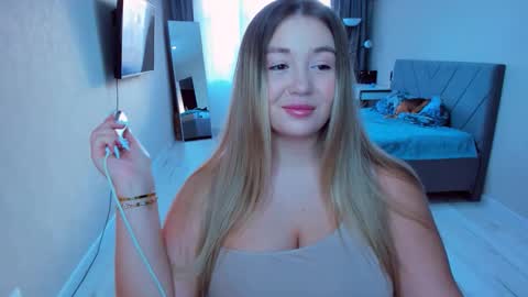 Sarah online show from 02/23/26, 01:19