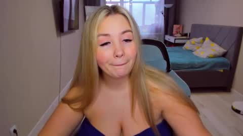 Sarah online show from 04/03/26, 02:26